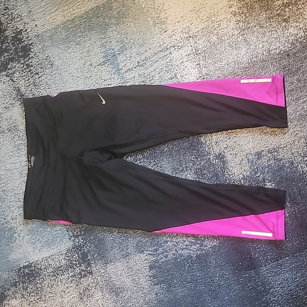 Nike Running Dri-Fit Stay Warm Capri Leggings - Medium / M